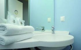 B And B Koln - Airport Hotel 2*
